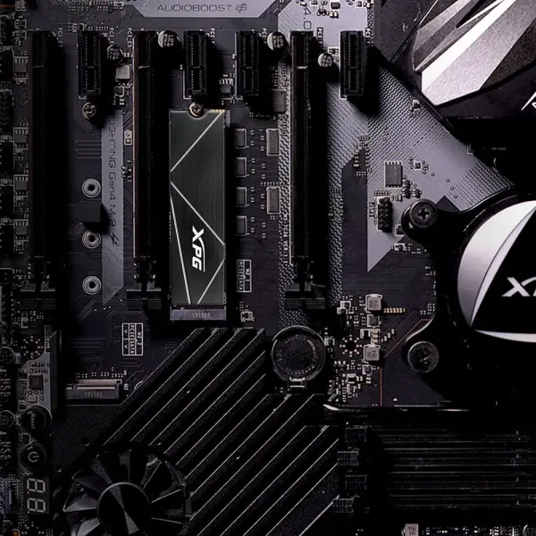 Ổ cứng SSD ADATA XPG GAMMIX S70 BLADE PCIe Gen4x4 M.2 2280